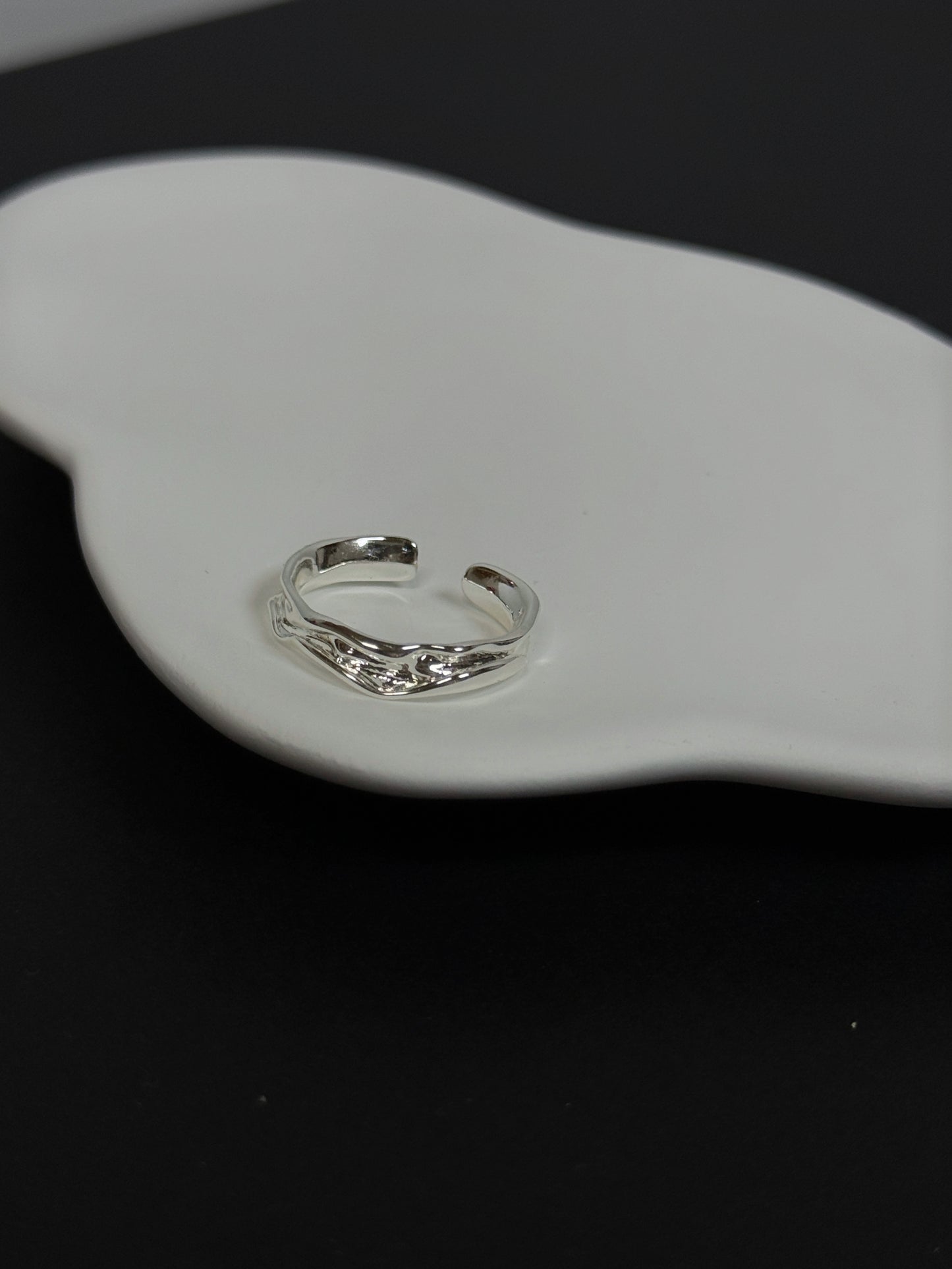 純銀不規則熔岩戒指