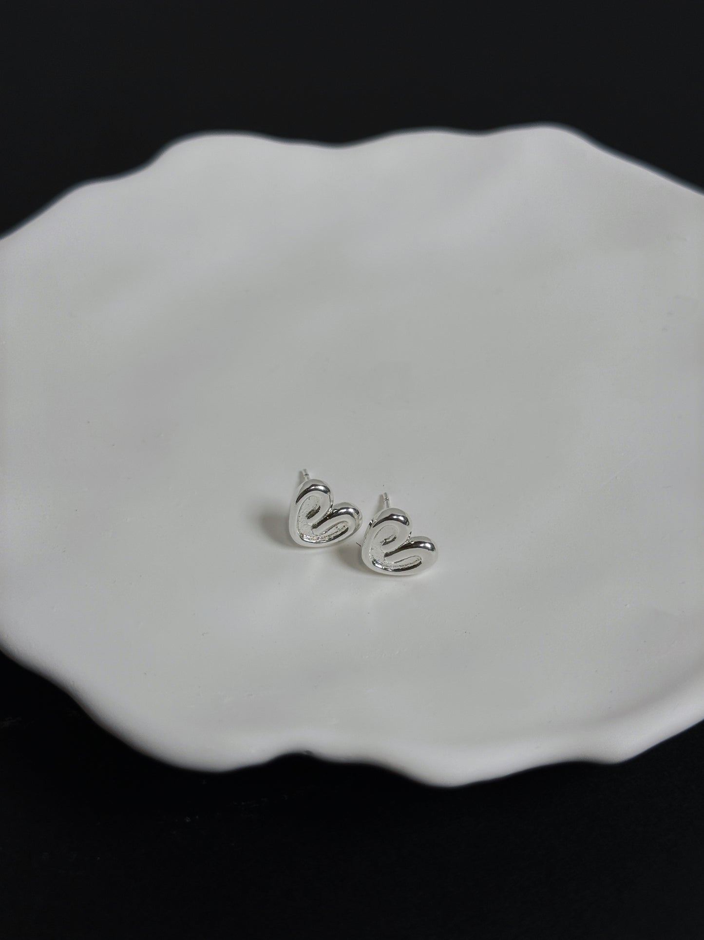 S925立體紋理愛心耳釘