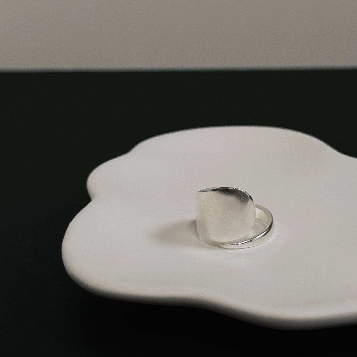 925霧面幾何包覆戒