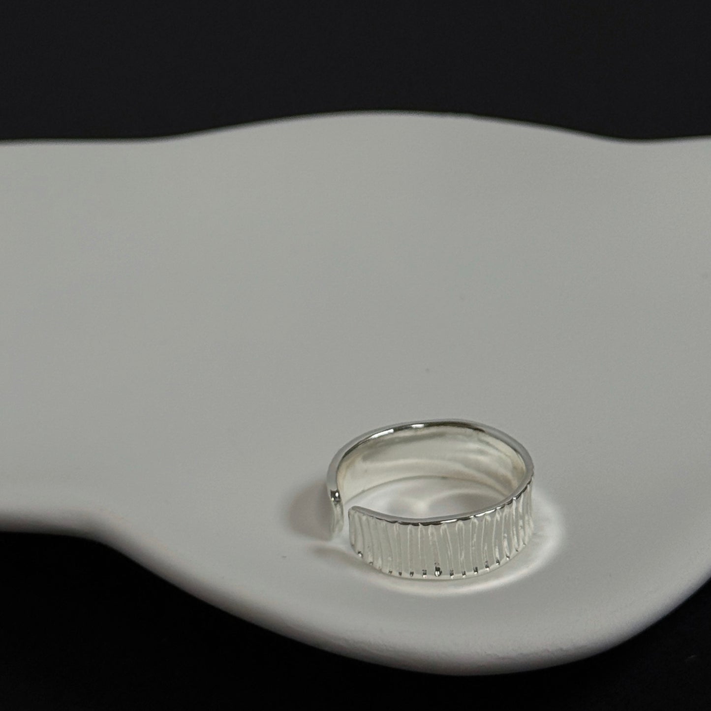 925 極簡百褶肌理感指環