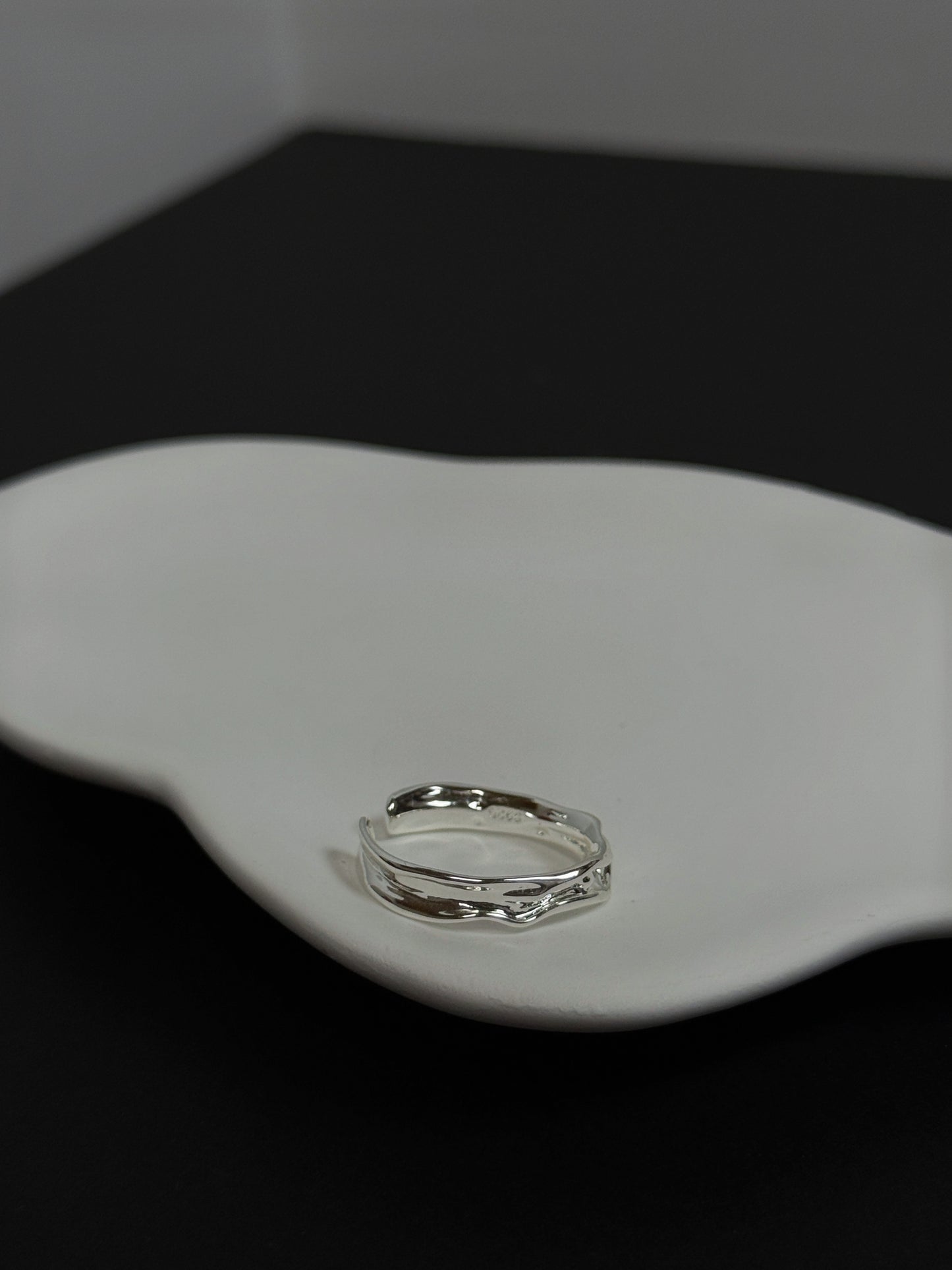 純銀不規則熔岩戒指